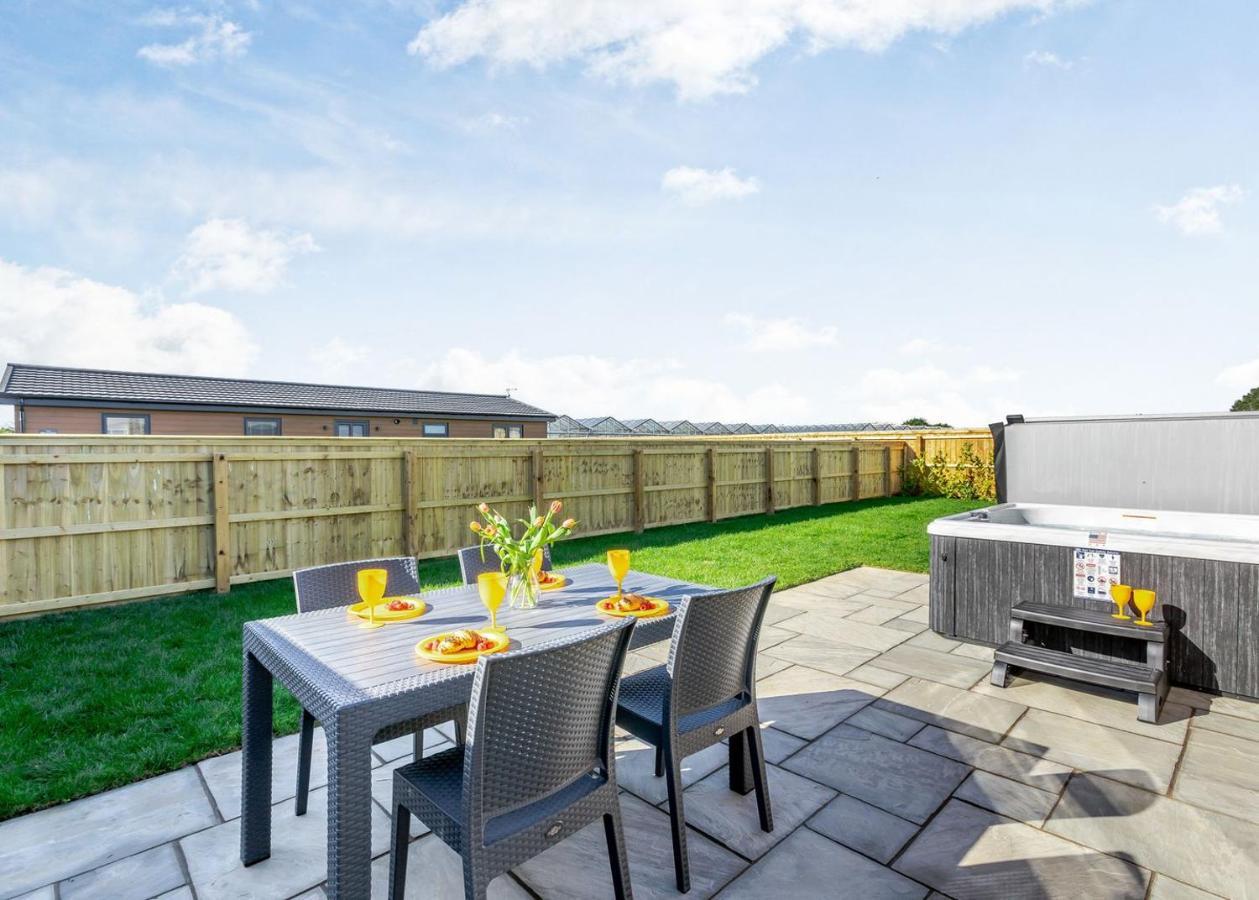 Cotswold Gateway Escape Hotel Offenham Exterior photo